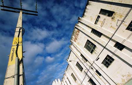 (2011)